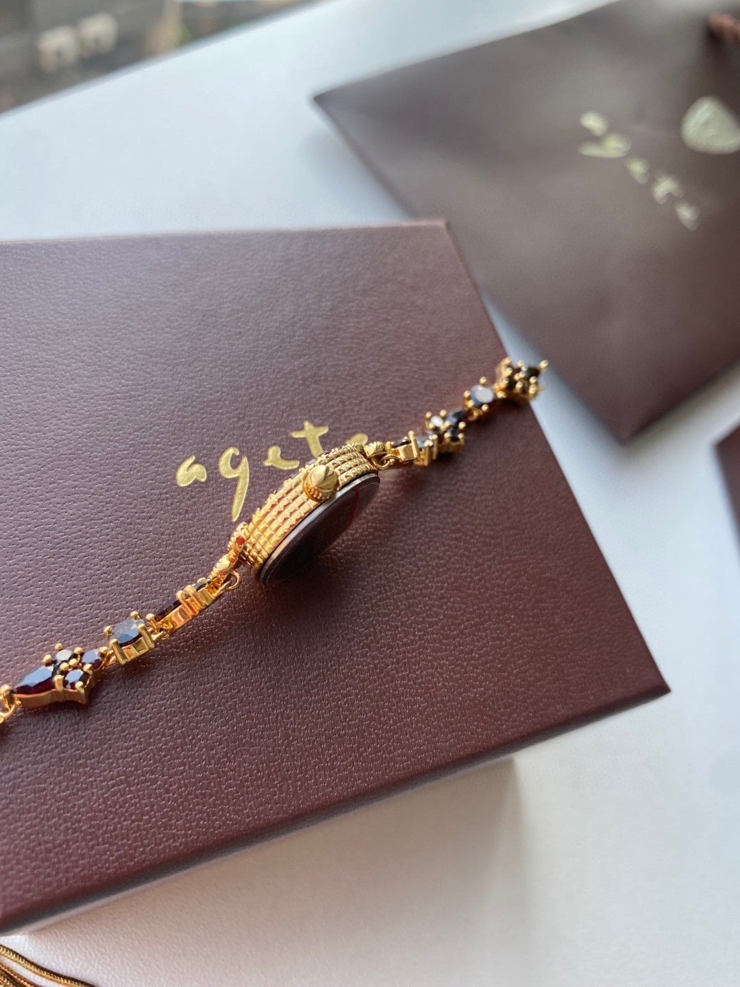Natural Garnet Disc Vintage Bracelet Quartz Women&