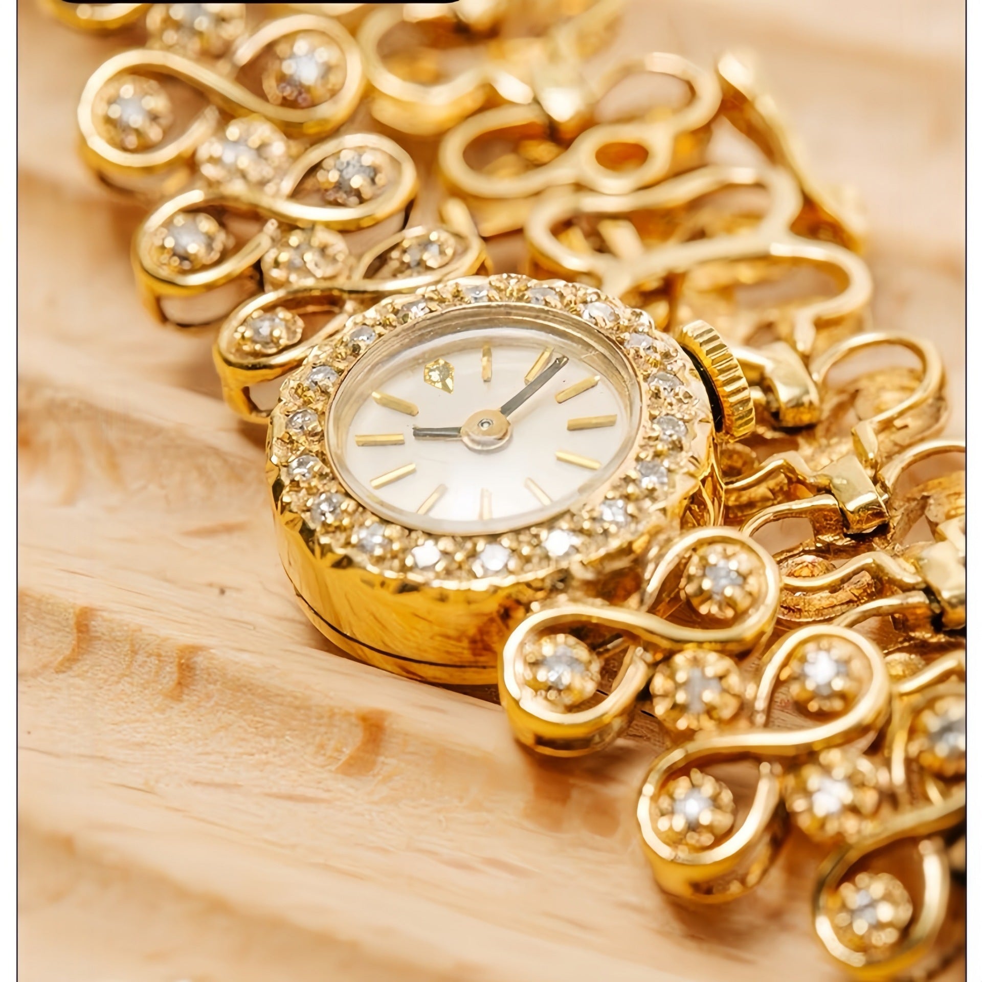 Jewelry Antique Luxury Diamond Quartz Women&