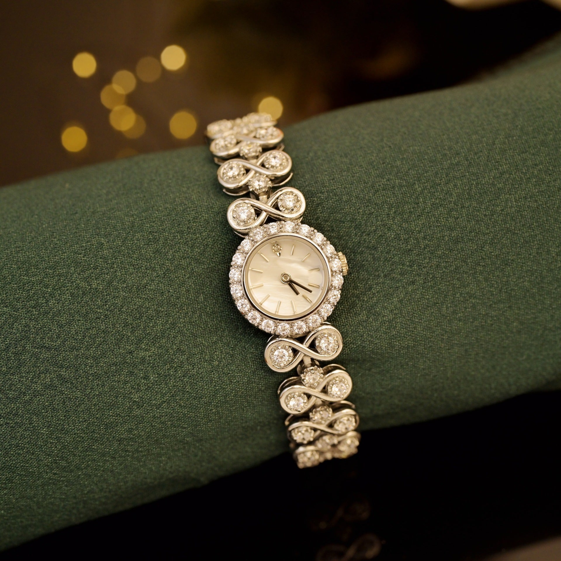 Jewelry Antique Luxury Diamond Quartz Women&