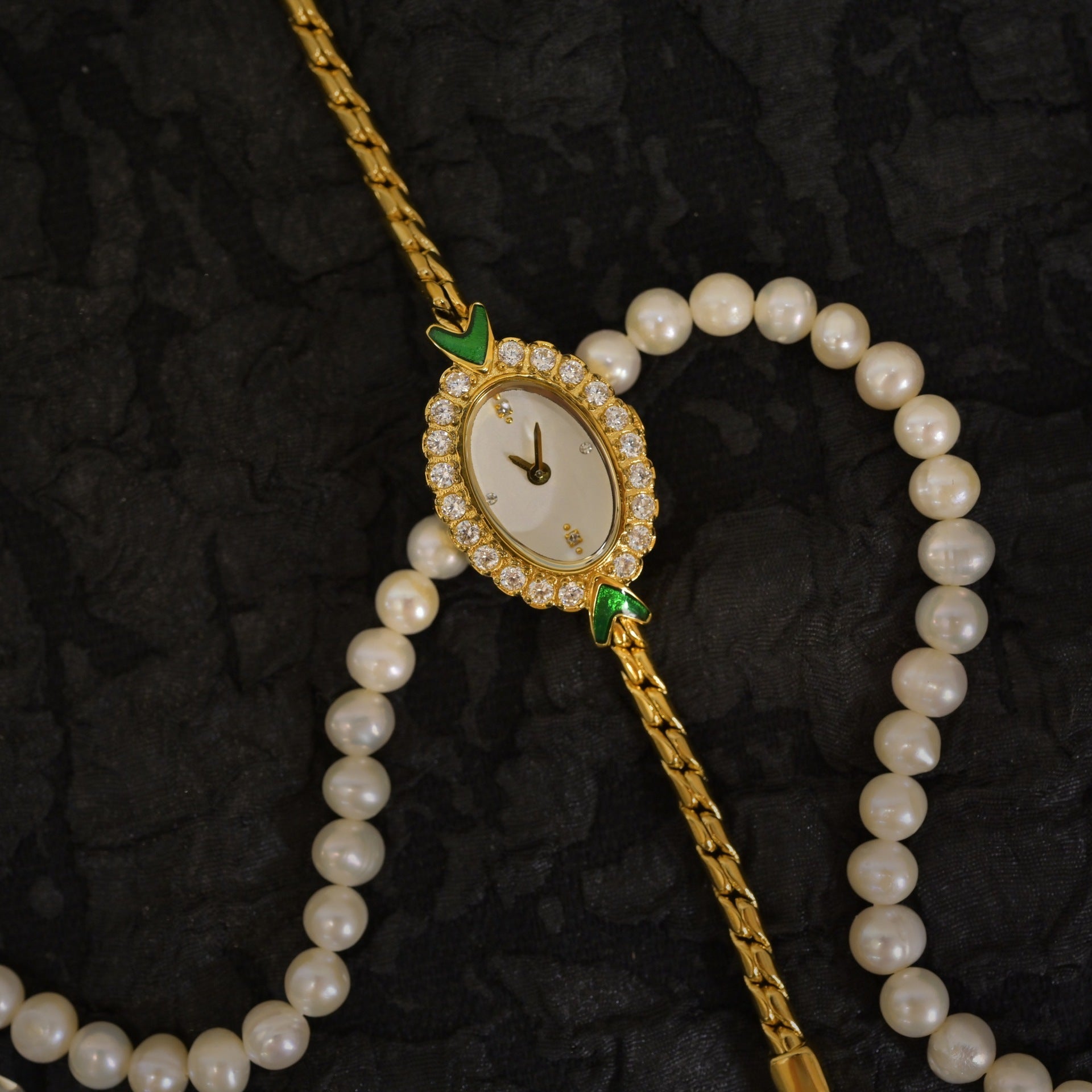 European Small Gold Women&